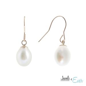14K Gold Earrings with White Freshwater Pearl